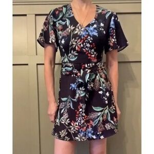 Stylestalker Avalon A-Line Mini Dress in Black Floral Print Size Small